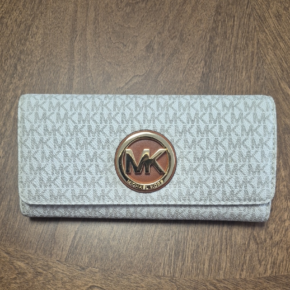 Michael Kors Monogrammed Gray Wallet